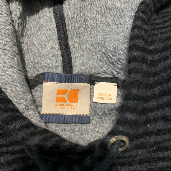 Hugo boss sweater - Picture 2 of 6